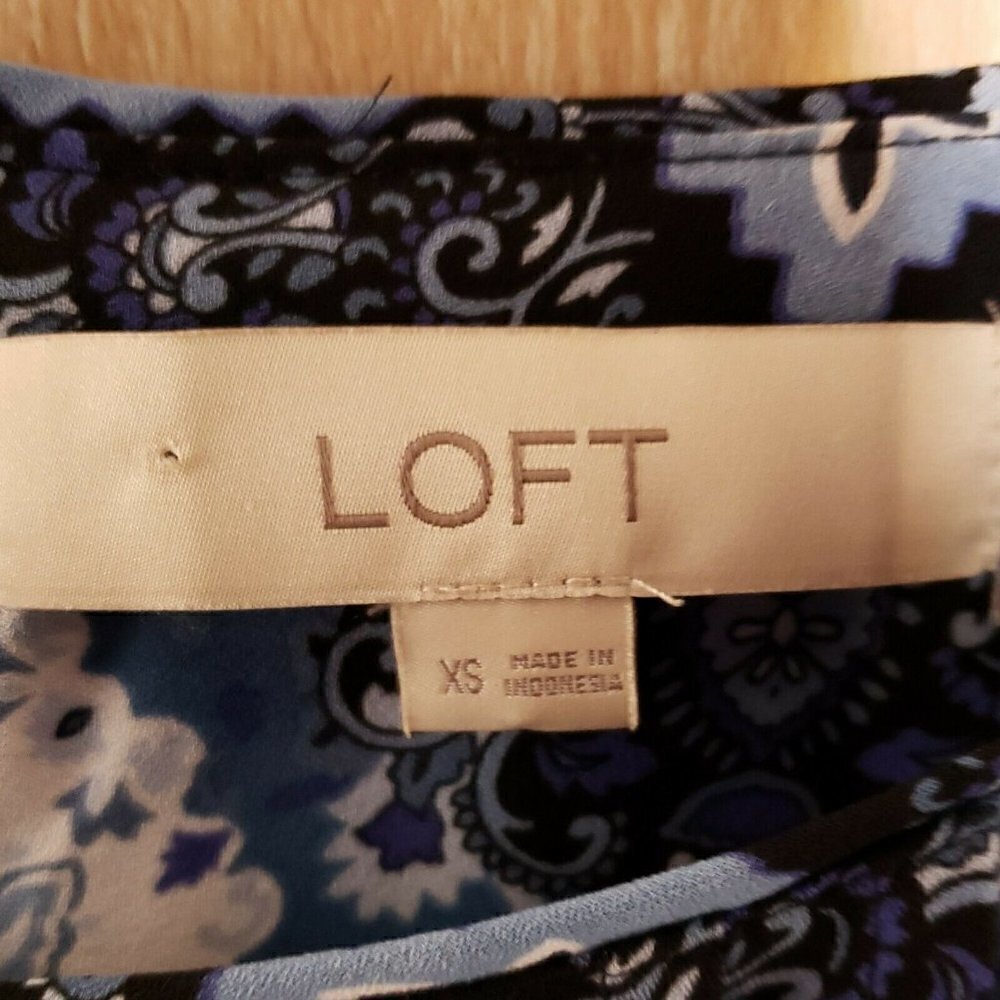 Loft Womens Blue Long Sleeve Silky Blouse XS - Picture 5 of 6